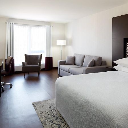 Four Points by Sheraton Lévis Convention Centre Esterno foto
