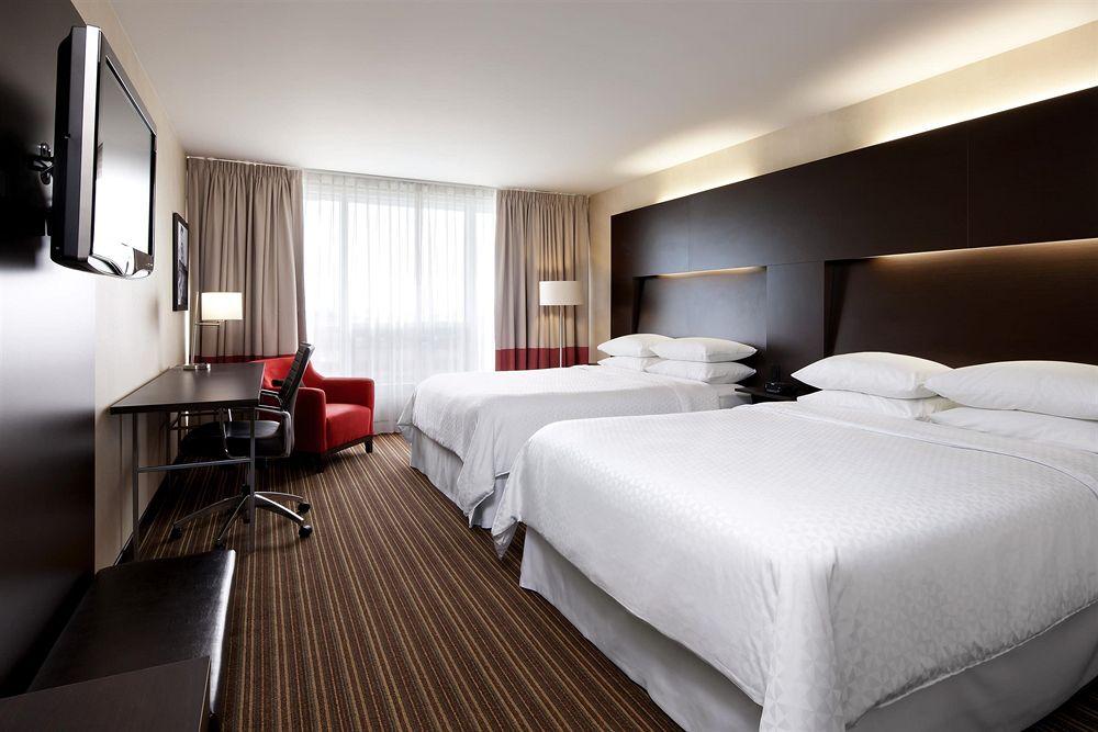 Four Points by Sheraton Lévis Convention Centre Esterno foto