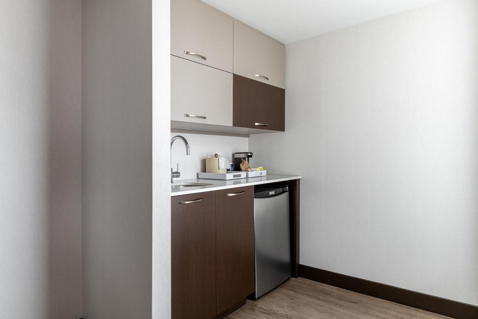 Four Points by Sheraton Lévis Convention Centre Esterno foto