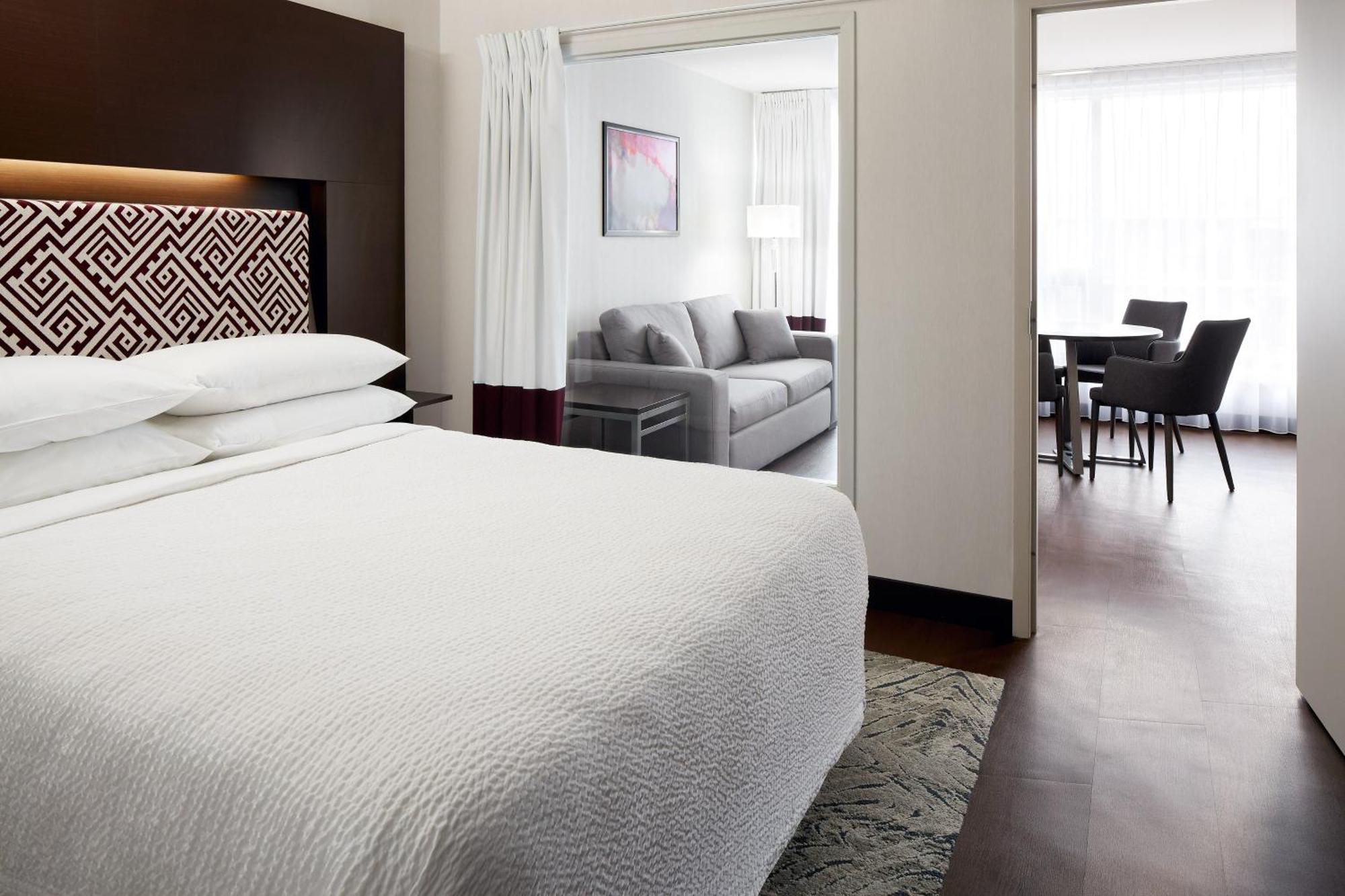 Four Points by Sheraton Lévis Convention Centre Esterno foto