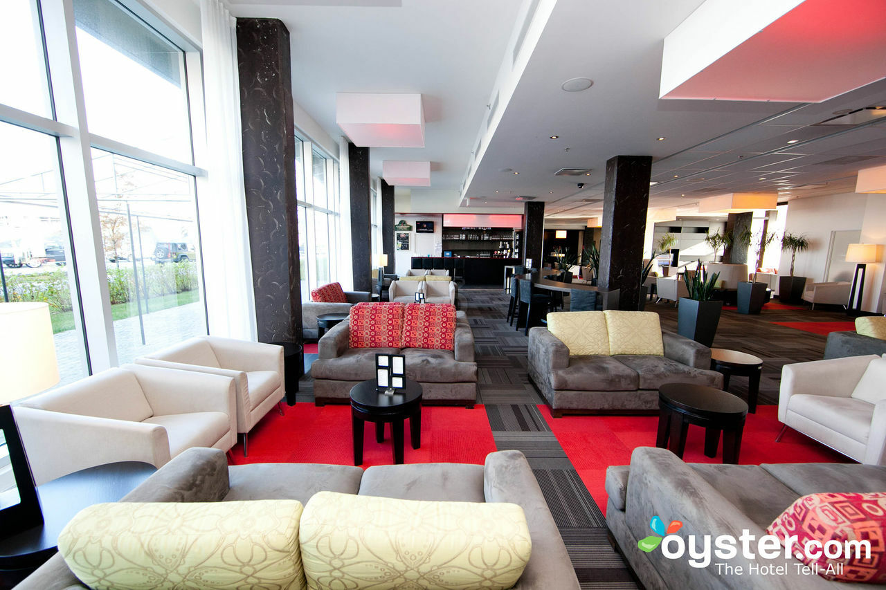 Four Points by Sheraton Lévis Convention Centre Esterno foto